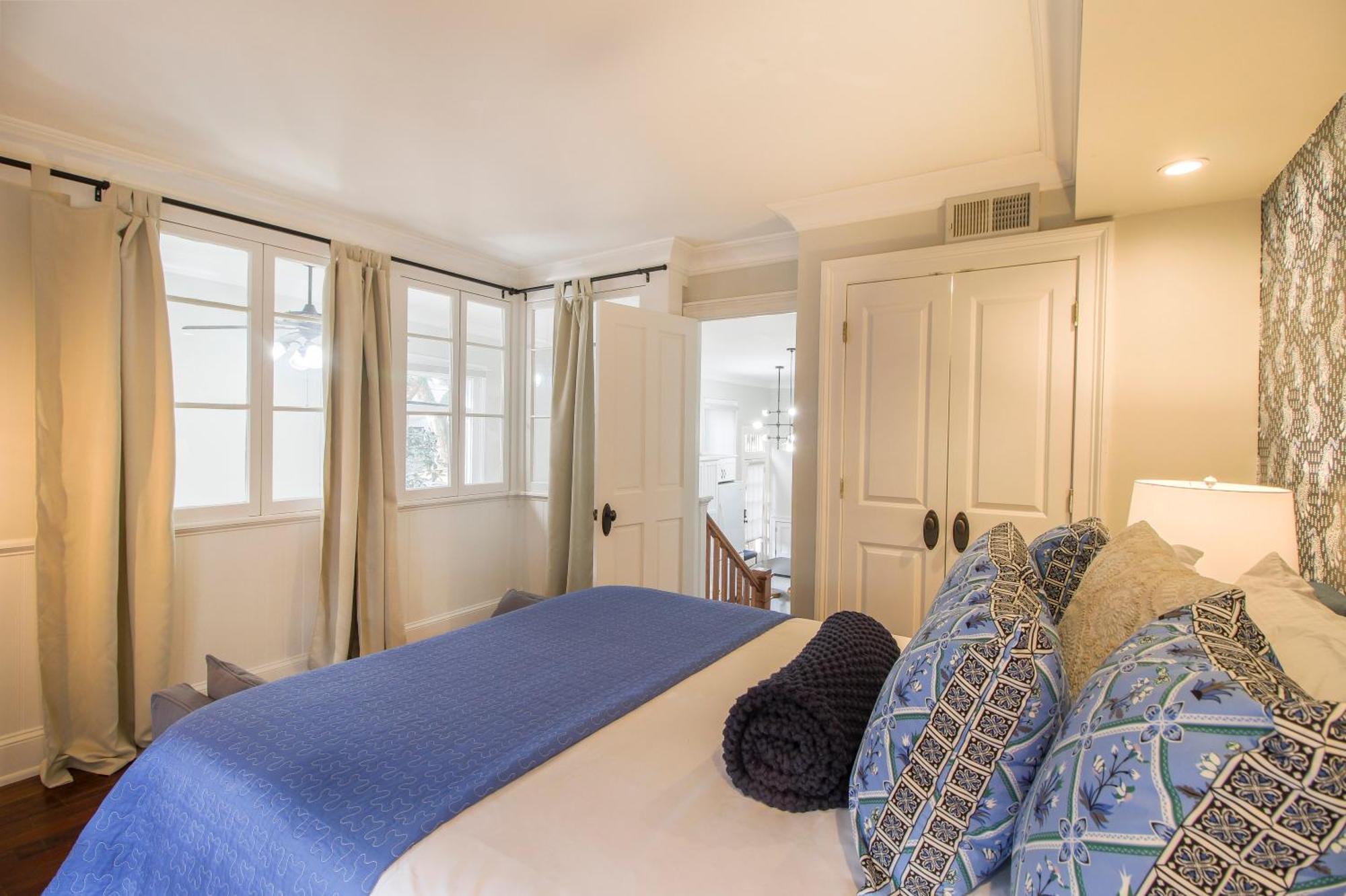Walk To It All In Downtown, Double King Beds Savannah Kültér fotó